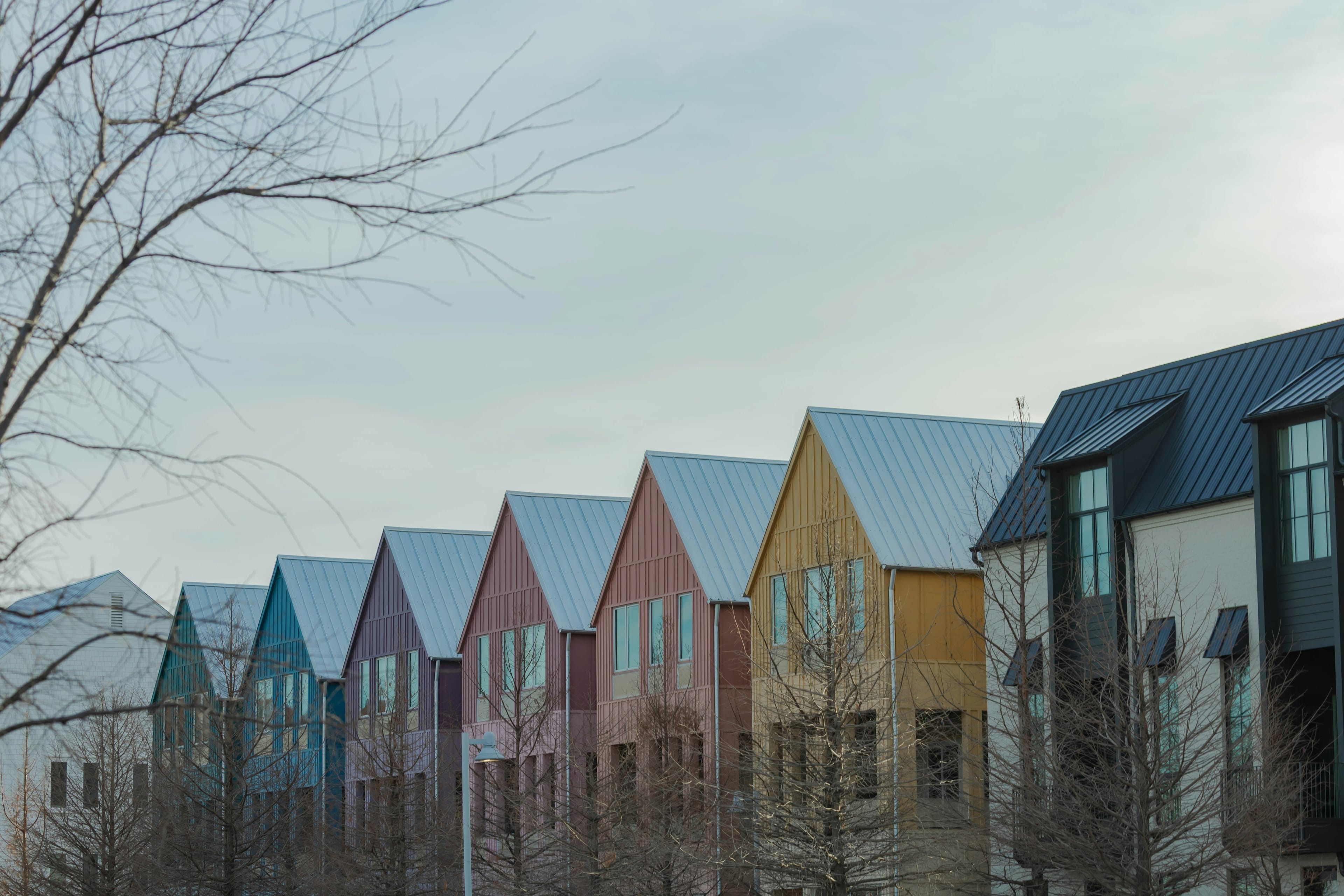 A row of townhouse homes in Okllahoma City, Oklahoma, in the United States.